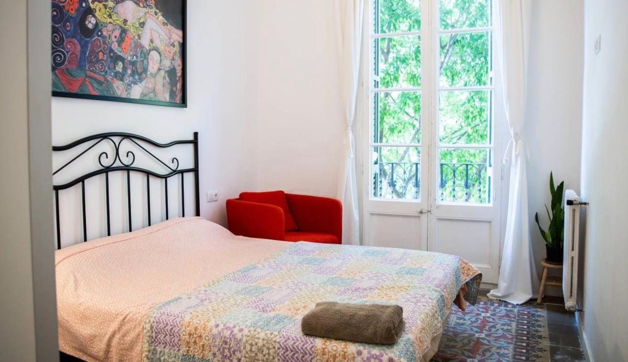 Eixample Apartments - Pova Barcelona Luaran gambar